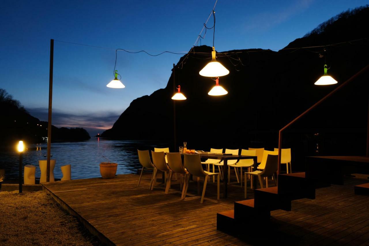 Villa Logbua - House On The Sea Åna-Sira Esterno foto