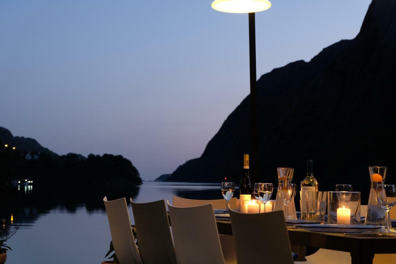 Villa Logbua - House On The Sea Åna-Sira Esterno foto